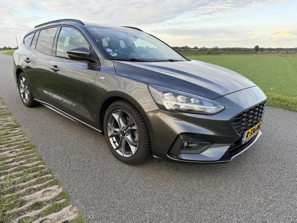 Ford Focus bj 2021 Hybrid ST Line X Business 64052 km uit 2021, foto 3