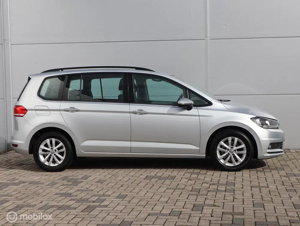 Volkswagen Touran 1.0 TSI Comfortline 7p PDC CarPlay Cruise uit 2019, foto 2