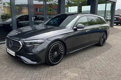 Mercedes-Benz E-Klasse Mercedes E-klasse Estate 300e AMG Line I L uit 2024