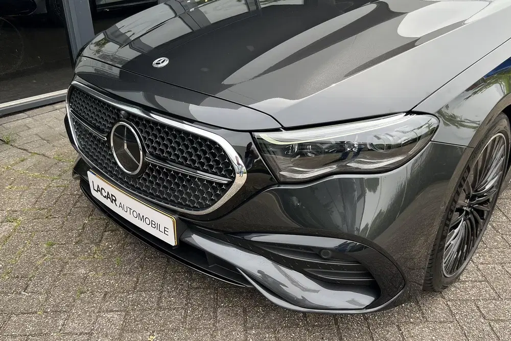Mercedes-Benz E-Klasse Mercedes E-klasse Estate 300e AMG Line I L uit 2024, foto 13