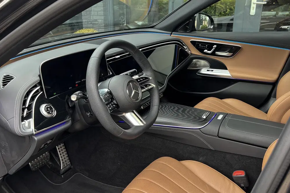 Mercedes-Benz E-Klasse Mercedes E-klasse Estate 300e AMG Line I L uit 2024, foto 5