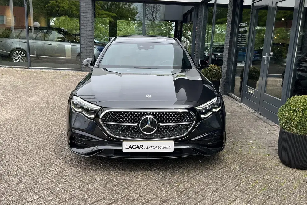 Mercedes-Benz E-Klasse Mercedes E-klasse Estate 300e AMG Line I L uit 2024, foto 9