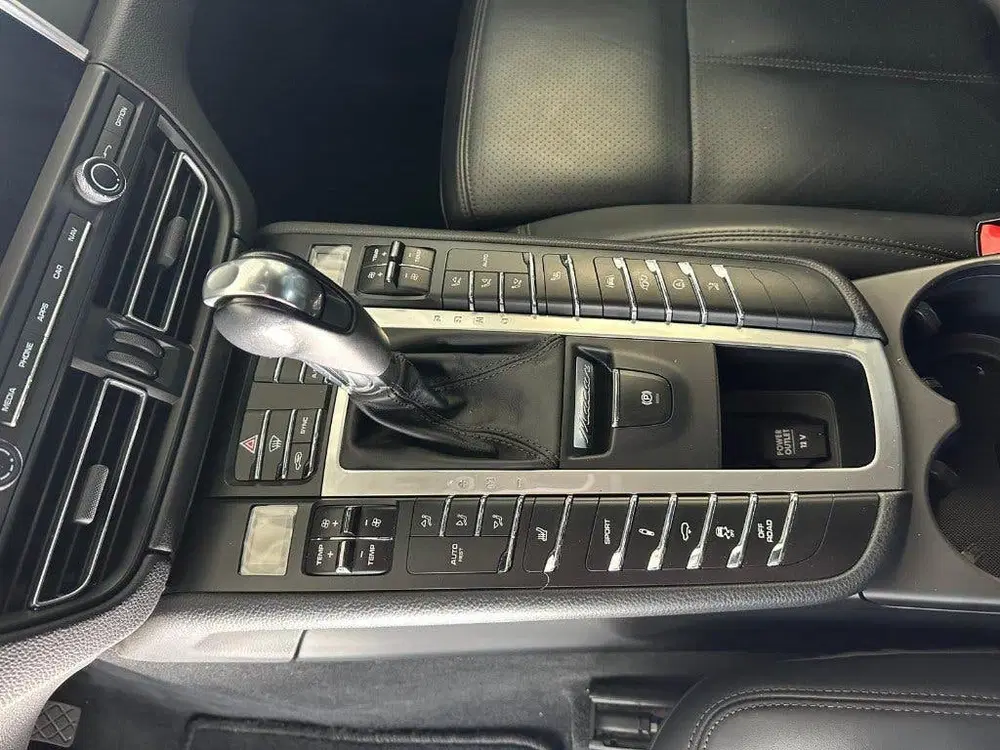 Porsche Macan 2.0 245pk PDK 2019 Grijs. NIEUWSTAAT uit 2019, foto 2