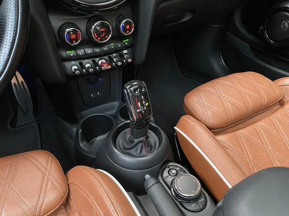 Mini Cooper S Cooper S 2.0 JCW uit 2020, foto 13