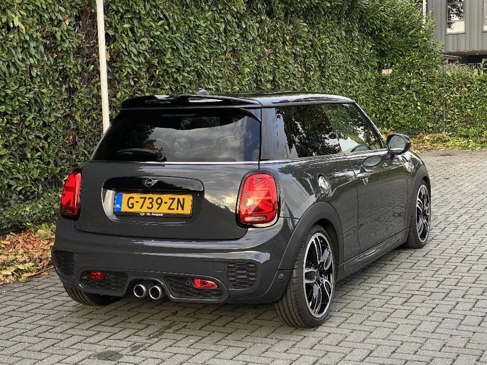 Mini Cooper S Cooper S 2.0 JCW uit 2020, foto 2