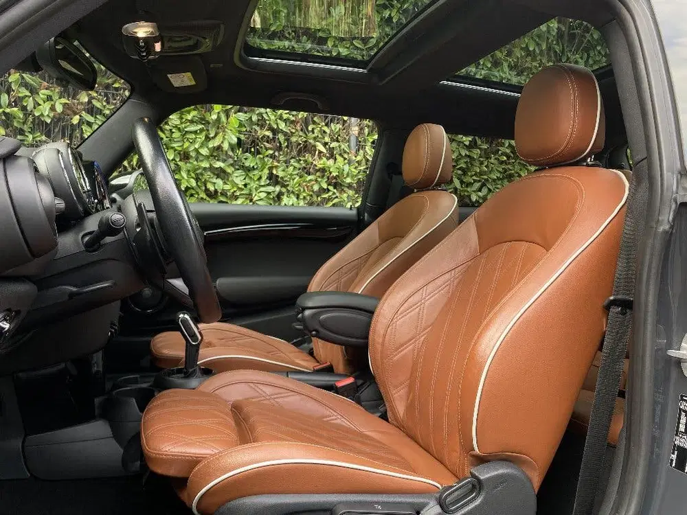 Mini Cooper S Cooper S 2.0 JCW uit 2020, foto 4