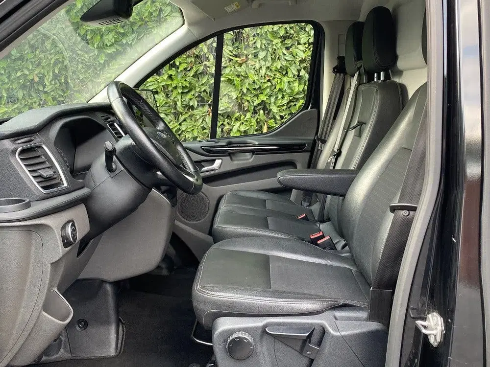 Ford Transit Custom Sport 2.0 170PK 310 L2H1 uit 2019, foto 4