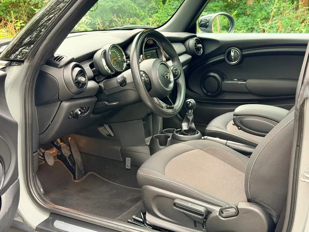 Mini Overig 1.5 136pk uit 2020, foto 12