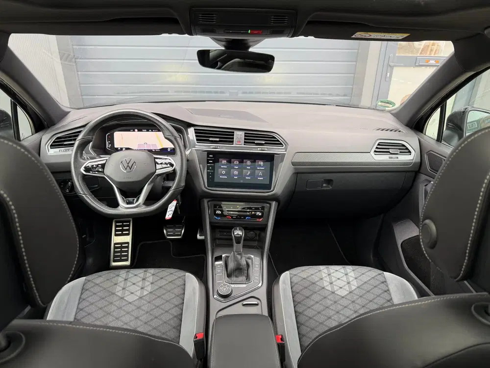 Volkswagen Tiguan R-Line eHybride uit 2021, foto 11