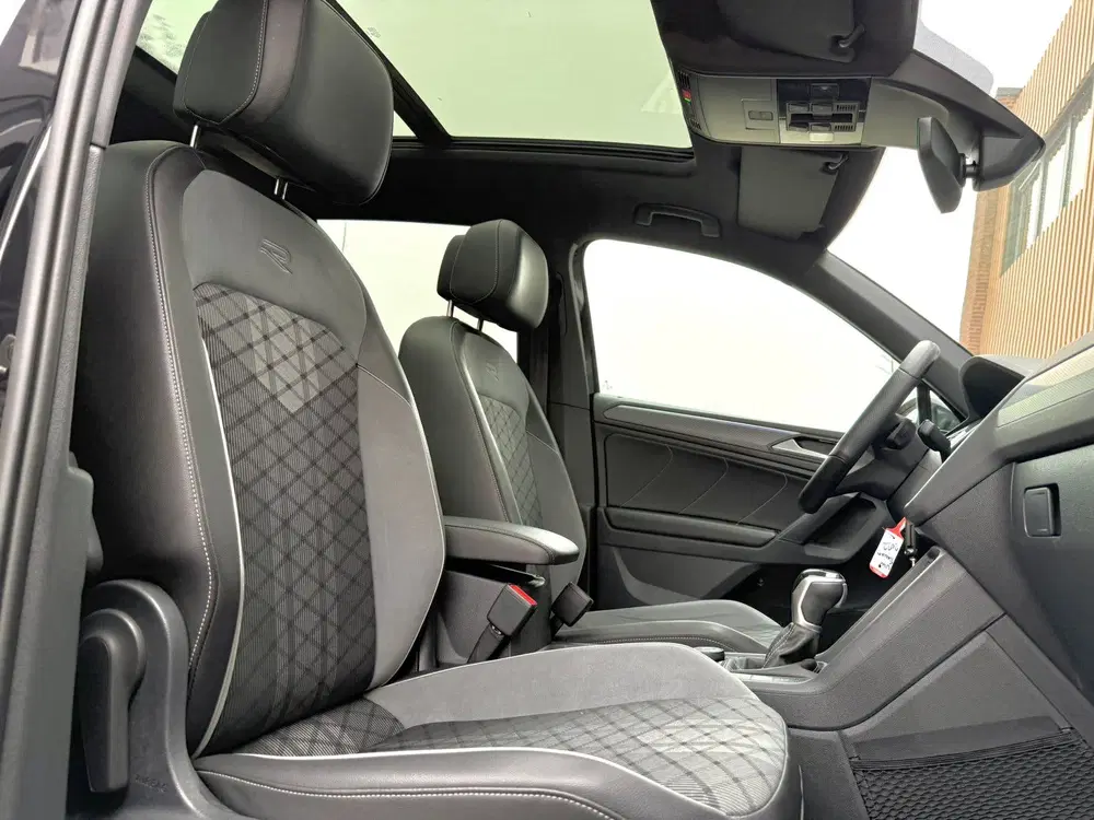 Volkswagen Tiguan R-Line eHybride uit 2021, foto 12