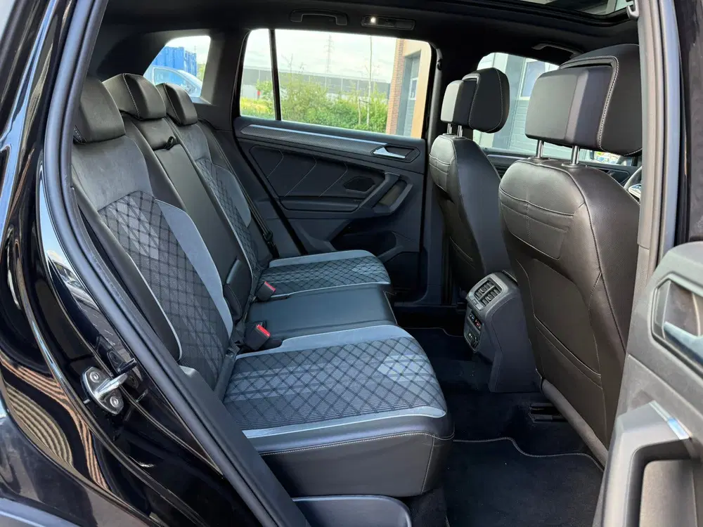 Volkswagen Tiguan R-Line eHybride uit 2021, foto 13