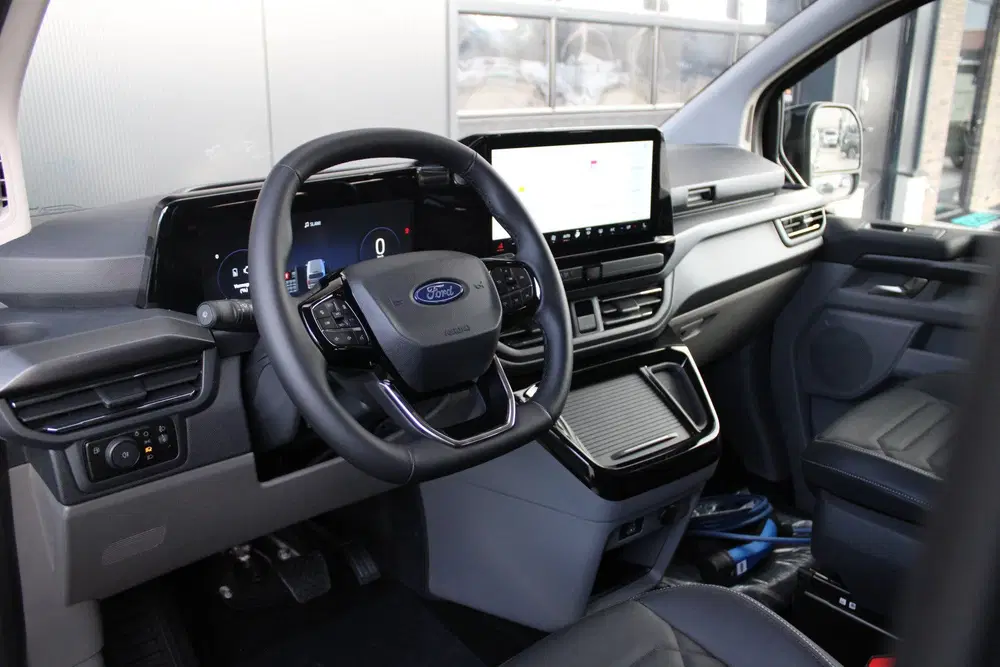 Ford Tourneo Custom 340 2.5 PHEV L2H1 Titanium X 232pk uit 2025, foto 15