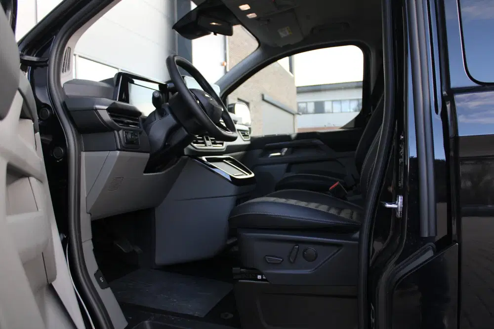Ford Tourneo Custom 340 2.5 PHEV L2H1 Titanium X 232pk uit 2025, foto 16
