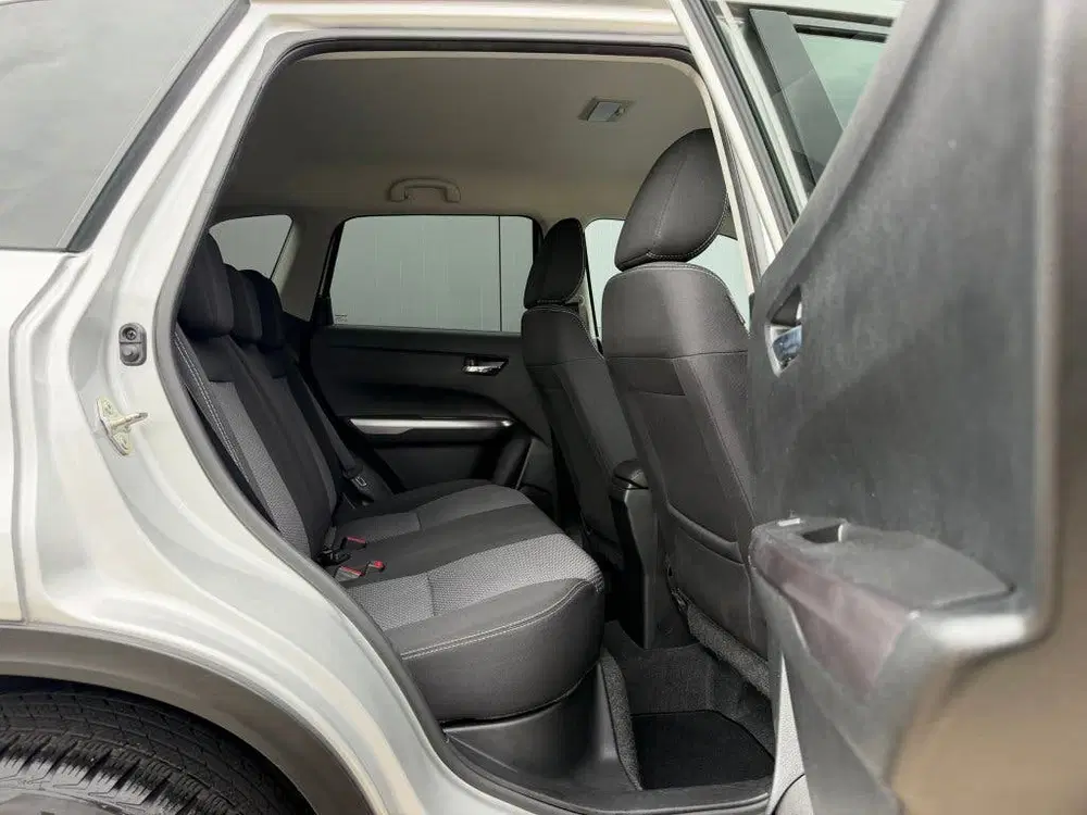 Suzuki Vitara 1.4 Automaat BoosterJet Hybrid Select uit 2021, foto 7