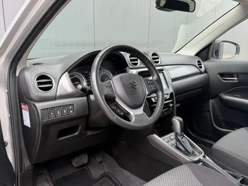 Suzuki Vitara 1.4 Automaat BoosterJet Hybrid Select uit 2021, foto 9