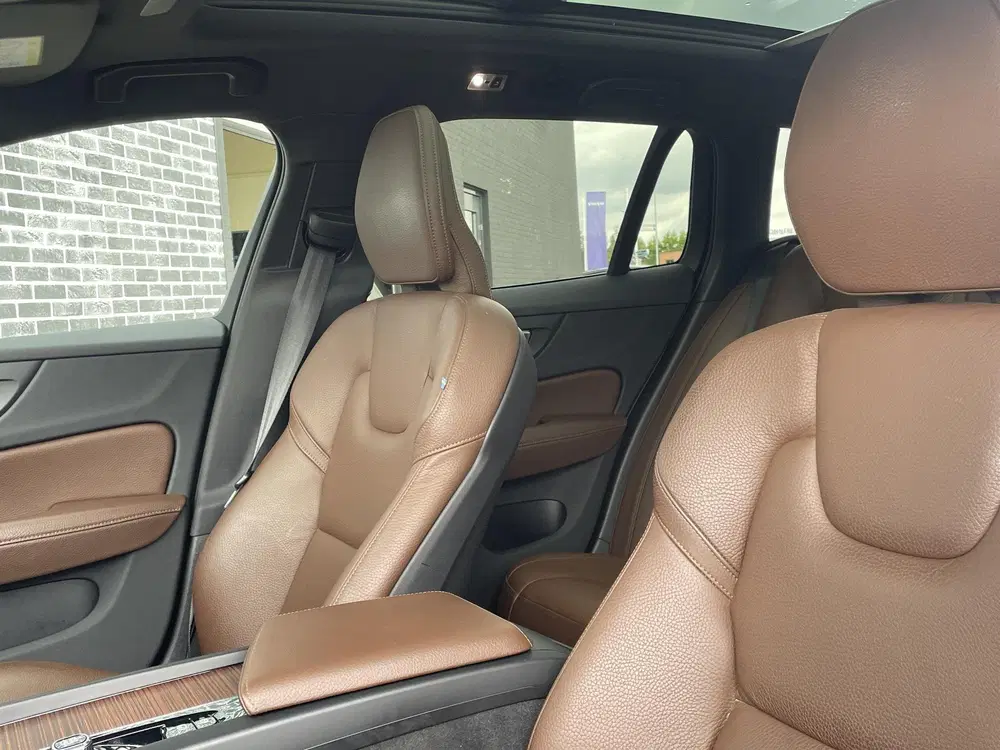 Volvo V60 Cross Country 2.0 B5 AWD Pro uit 2021, foto 10