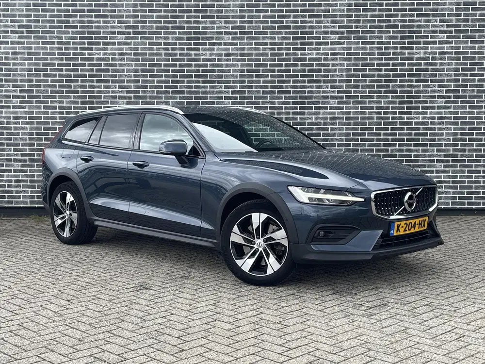 Volvo V60 Cross Country 2.0 B5 AWD Pro uit 2021, foto 8