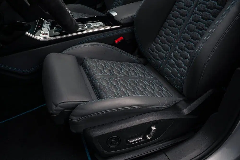 Audi RS6 Urban pakket & Vossen velgen uit 2023, foto 15