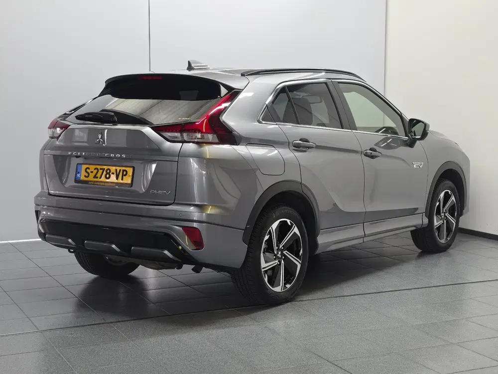 Mitsubishi Eclipse Cross 2.4 PHEV Executive uit 2023, foto 4