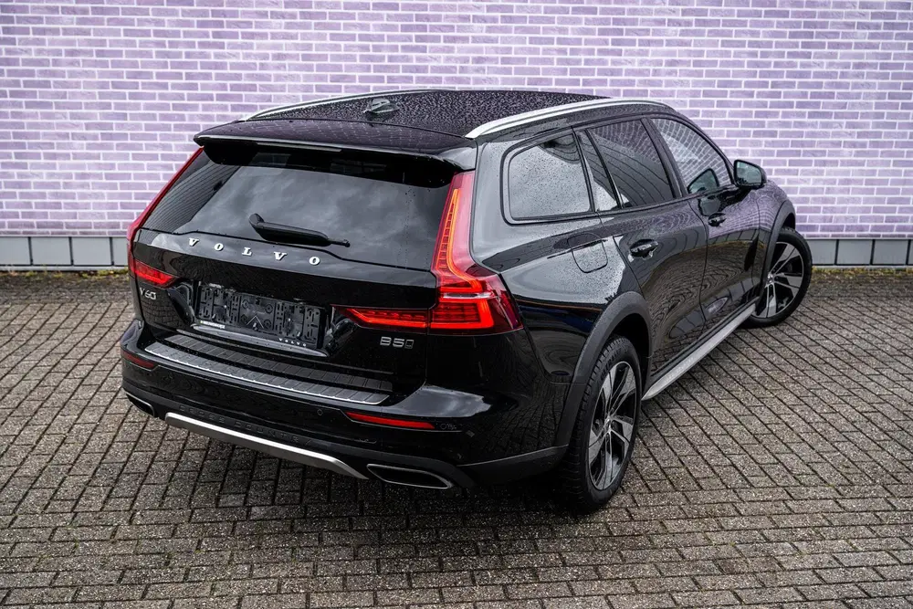 Volvo V60 Cross Country 2.0 B5 AWD Pro uit 2021, foto 15