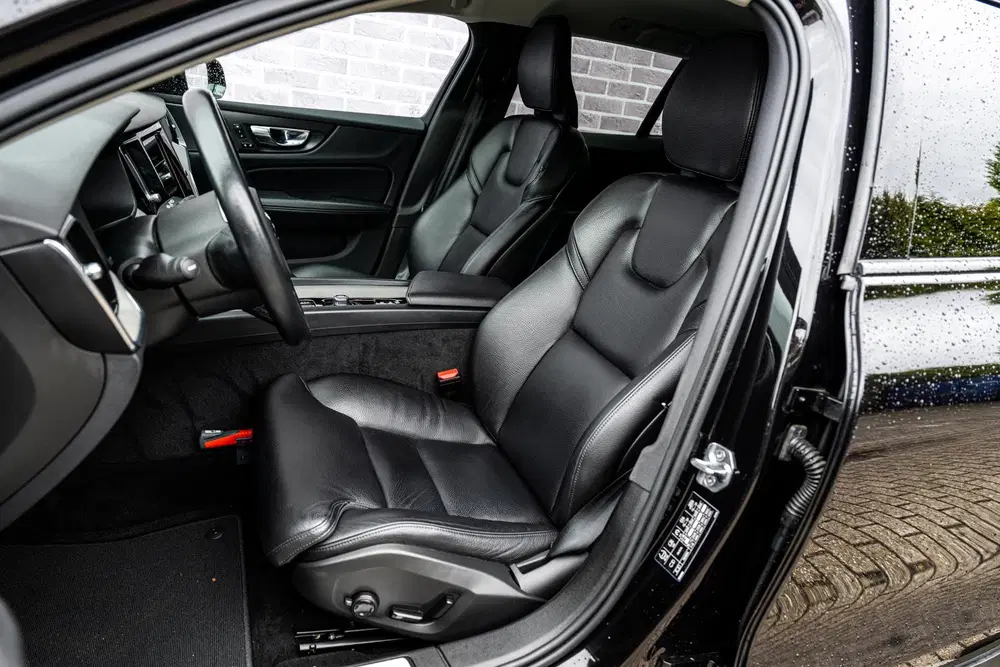 Volvo V60 Cross Country 2.0 B5 AWD Pro uit 2021, foto 6