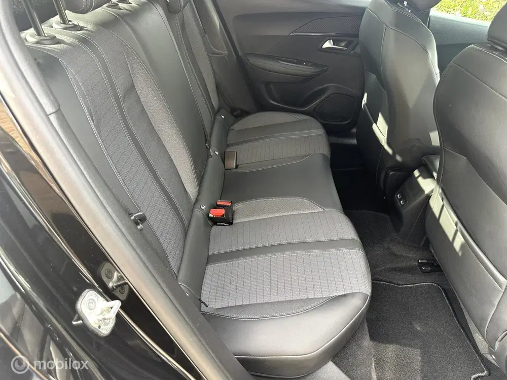 Peugeot 2008 EV Allure Pack 50 kWh CARPLAY ACHTERUITRIJ uit 2021, foto 10
