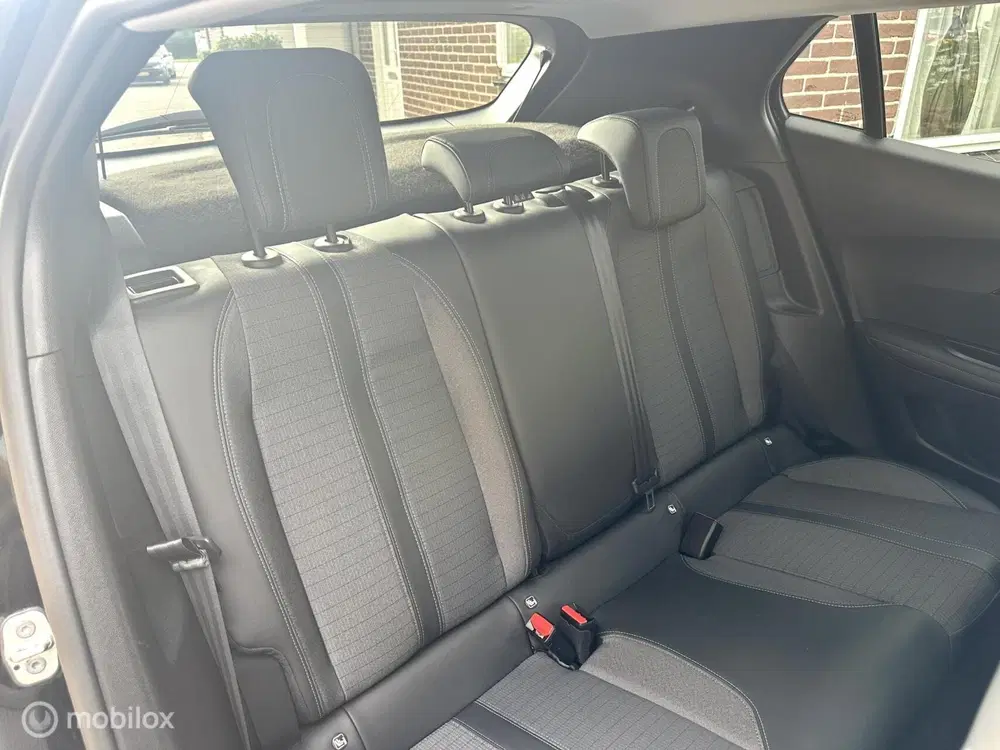 Peugeot 2008 EV Allure Pack 50 kWh CARPLAY ACHTERUITRIJ uit 2021, foto 11