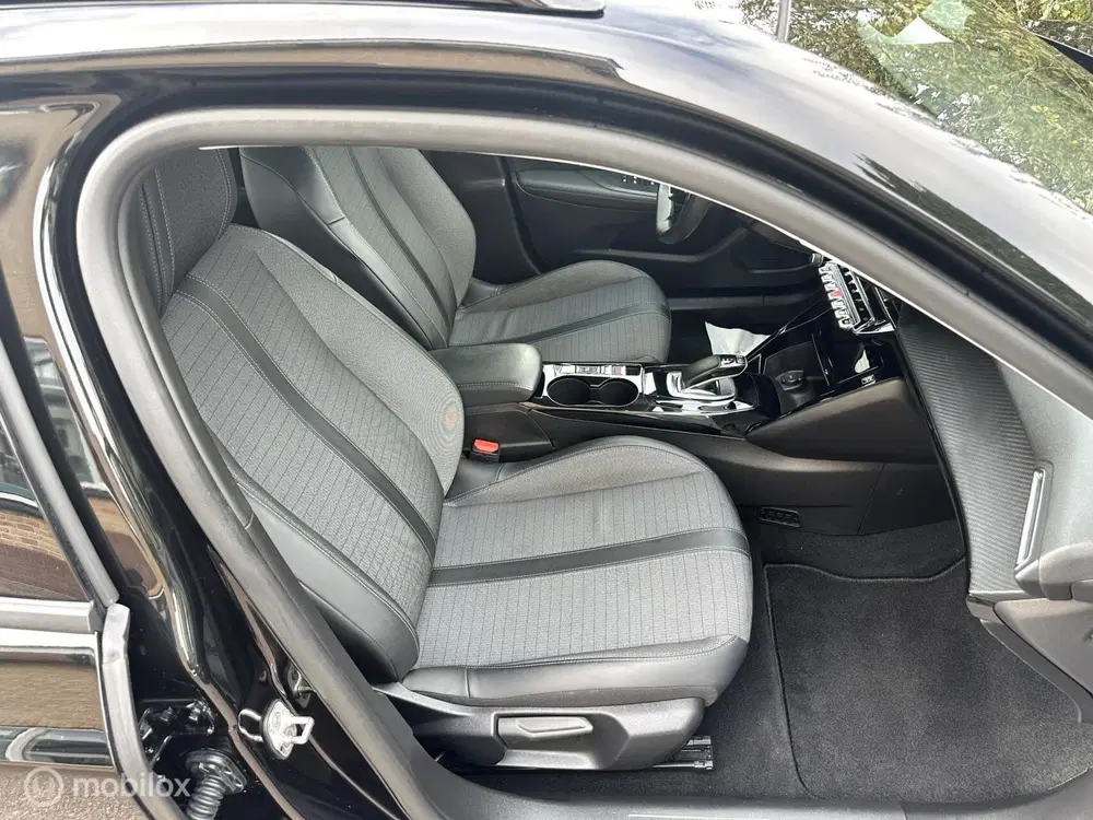 Peugeot 2008 EV Allure Pack 50 kWh CARPLAY ACHTERUITRIJ uit 2021, foto 8
