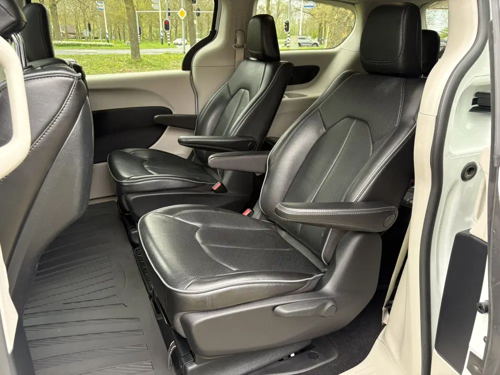 Chrysler Pacifica 3.6 V6 Hybrid Limited (bj 2021 uit 2021, foto 15