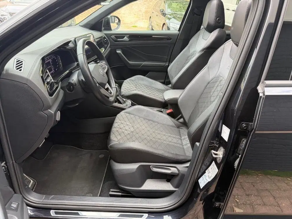 Volkswagen T-Roc 1.5 TSI DSG 2024 3X R-LINE PANO CAMERA IQ uit 2024, foto 11