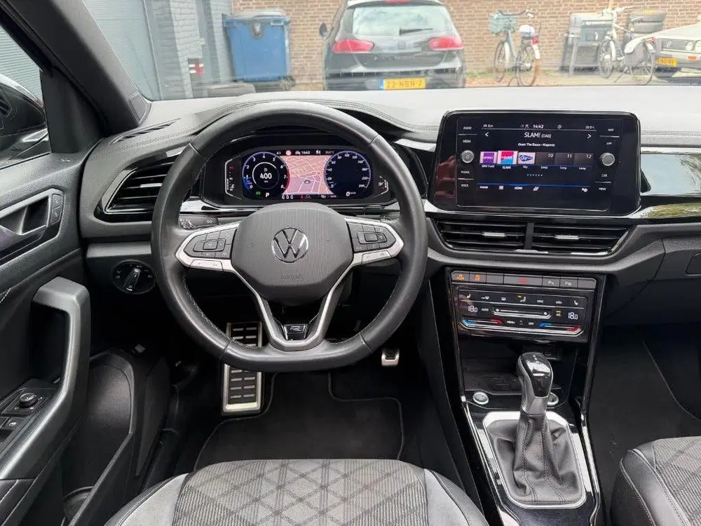 Volkswagen T-Roc 1.5 TSI DSG 2024 3X R-LINE PANO CAMERA IQ uit 2024, foto 14