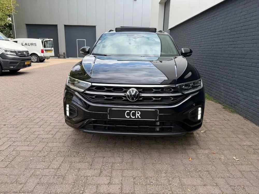 Volkswagen T-Roc 1.5 TSI DSG 2024 3X R-LINE PANO CAMERA IQ uit 2024, foto 6