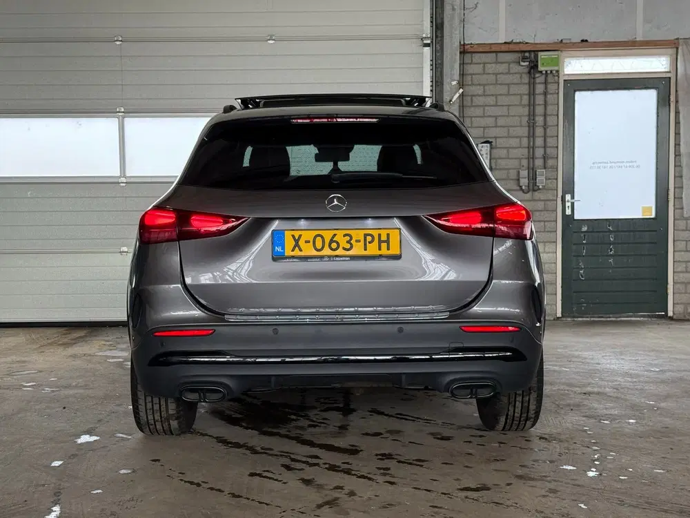 Mercedes-Benz GLA AMG uit 2024, foto 3