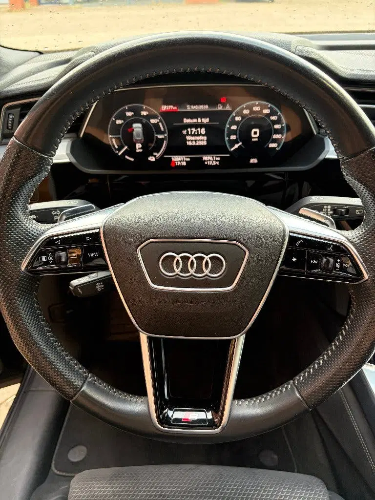 Audi e-tron 55 Quattro 408pk Zwart (3 X S-LINE uit 2019, foto 10