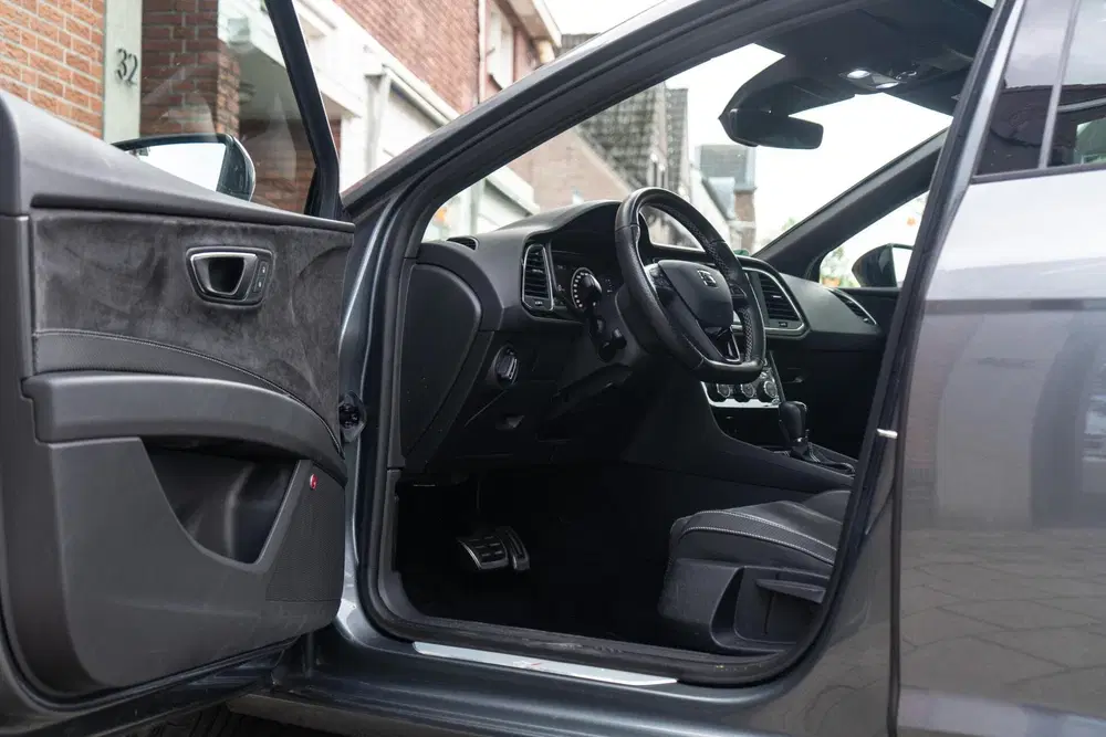 SEAT Leon 2.0 TSI CUPRA 300 Pano uit 2019, foto 10