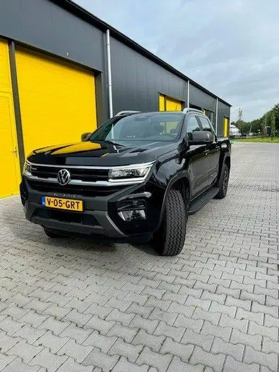 Volkswagen Amarok 2024 Zwart uit 2024