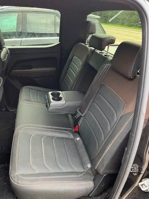 Volkswagen Amarok 2024 Zwart uit 2024, foto 11