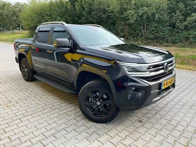 Volkswagen Amarok 2024 Zwart uit 2024, foto 8