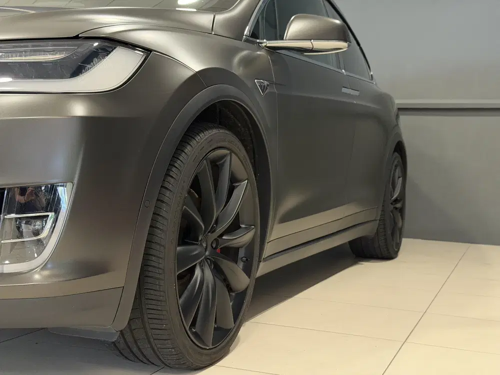 Tesla Model X Performance Ludicrous uit 2020, foto 16