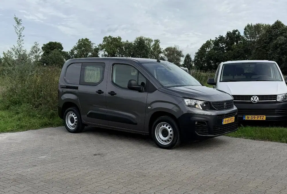 Peugeot Partner 1.2 130PK Benzine Automaat 2X Schuifdeur uit 2020