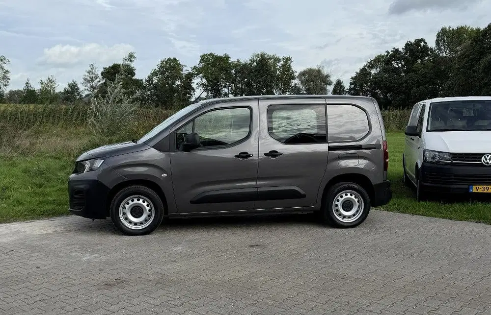 Peugeot Partner 1.2 130PK Benzine Automaat 2X Schuifdeur uit 2020, foto 4