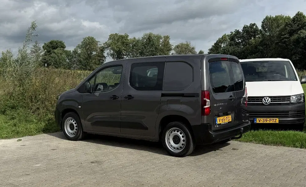 Peugeot Partner 1.2 130PK Benzine Automaat 2X Schuifdeur uit 2020, foto 5