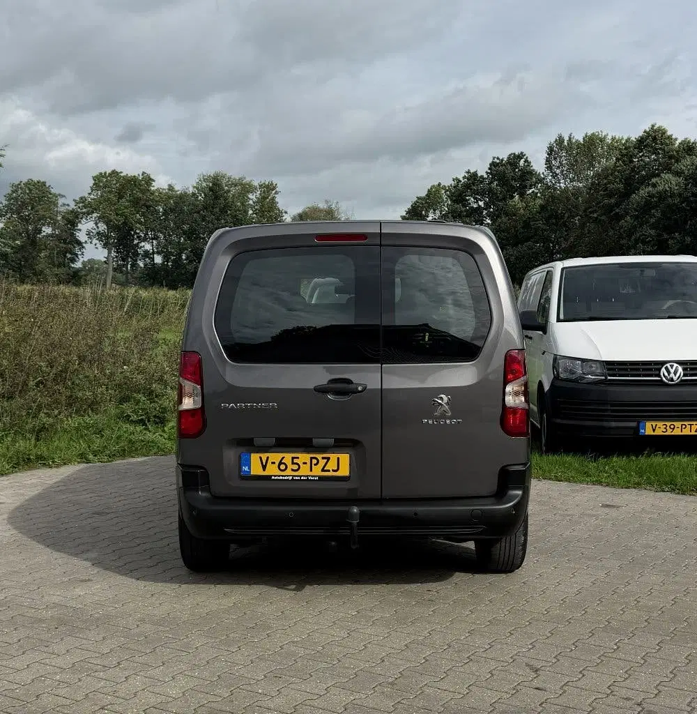 Peugeot Partner 1.2 130PK Benzine Automaat 2X Schuifdeur uit 2020, foto 6