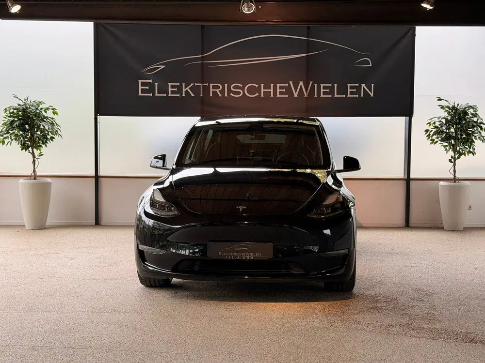 Tesla Model Y Performance uit 2022, foto 2