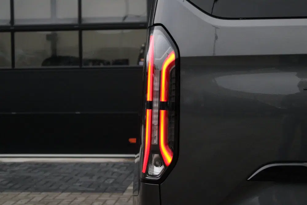 Ford Tourneo Custom 340 2.5 PHEV L2H1 Titanium X 232pk uit 2025, foto 13