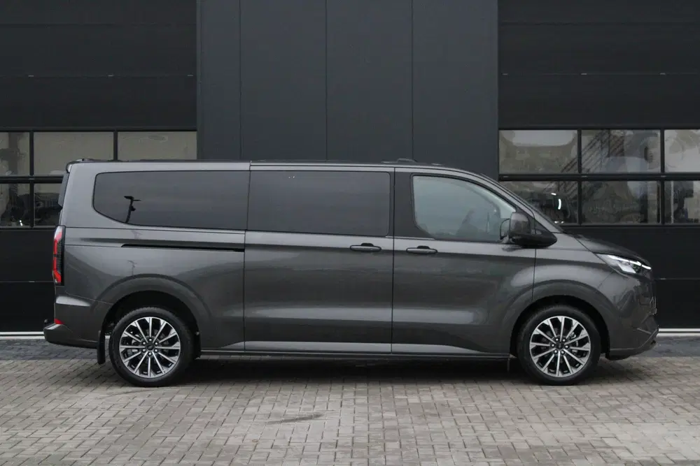 Ford Tourneo Custom 340 2.5 PHEV L2H1 Titanium X 232pk uit 2025, foto 4