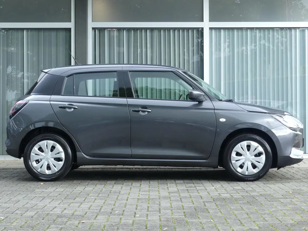 Suzuki Swift 1.2 Comfort Smart Hybrid NIEUW uit 2026, foto 3