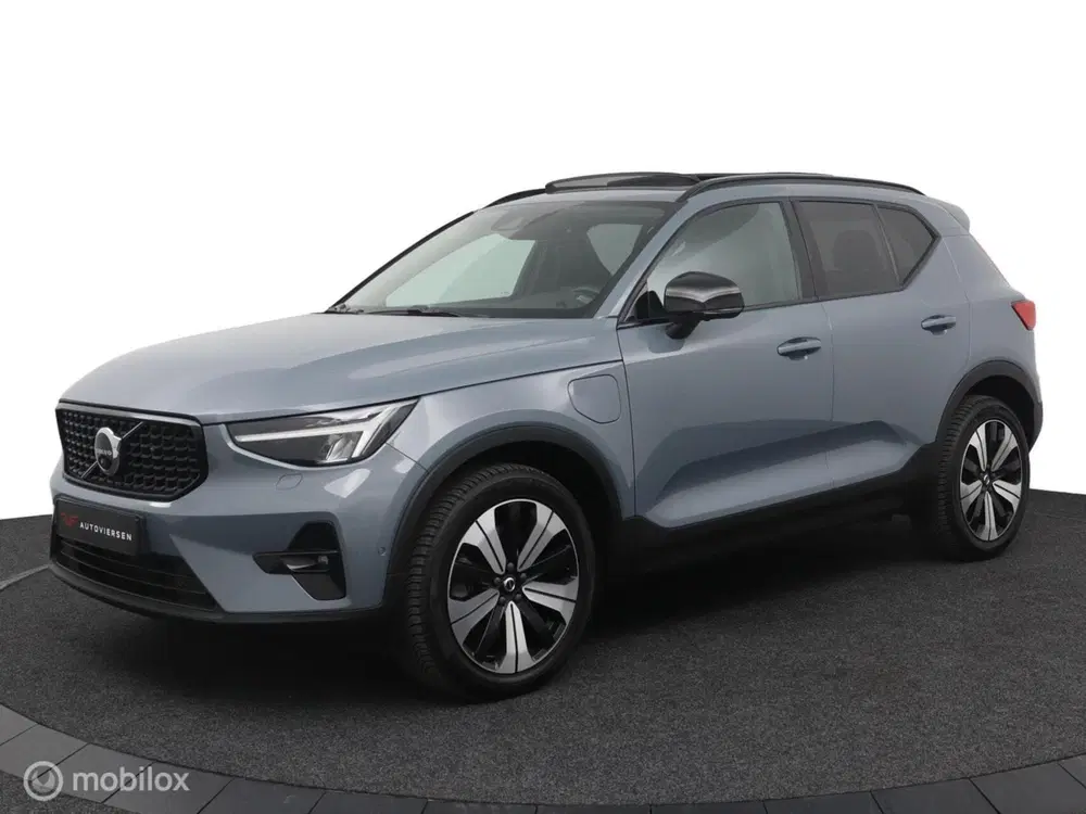 Volvo XC40 1.5 T5 Plug-in Hybrid Ultimate Dark uit 2022, foto 3