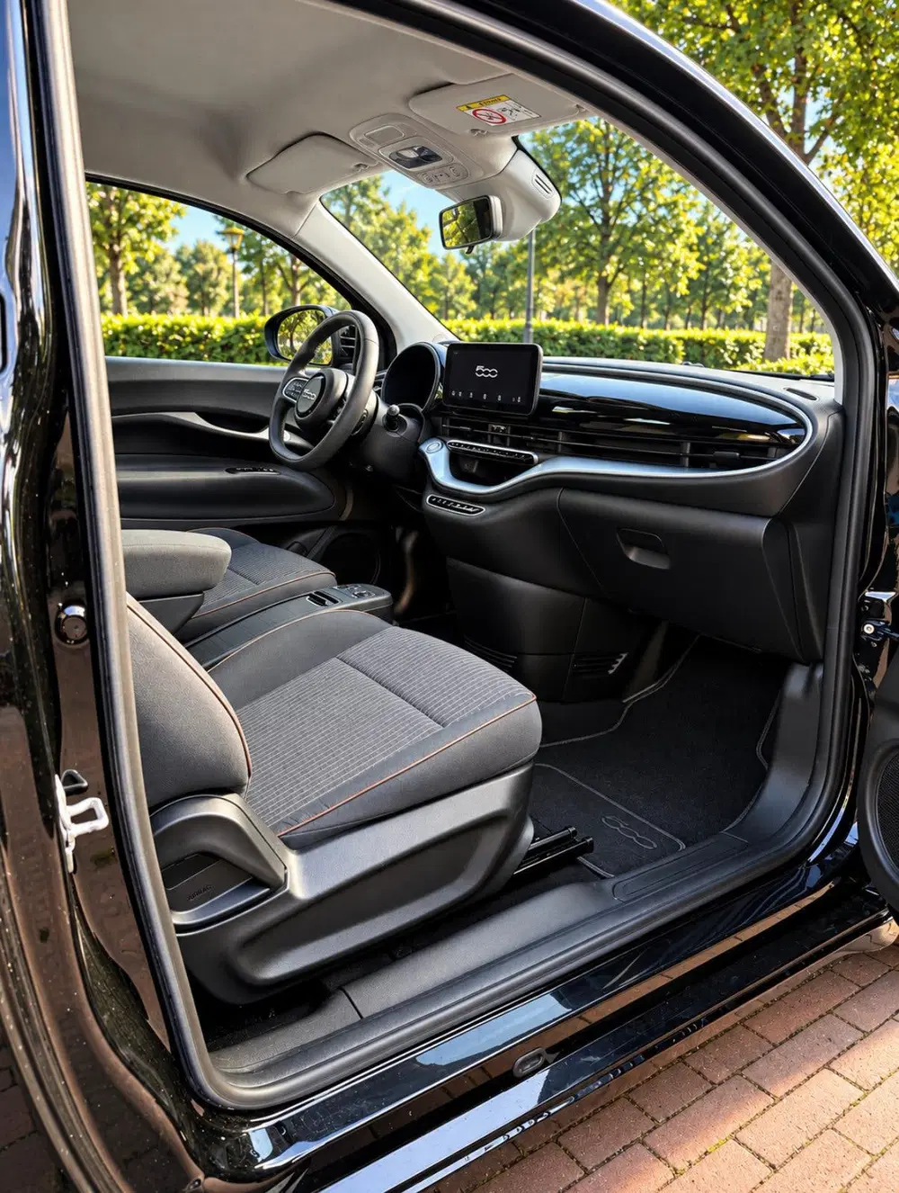 Fiat 500 ICON 24kWh 70pk AUTOMAAT 2022 Zwart ELEKTR uit 2022, foto 11