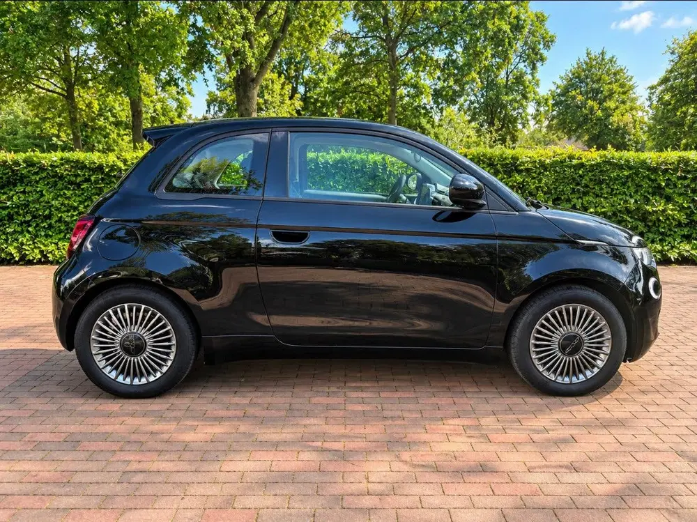 Fiat 500 ICON 24kWh 70pk AUTOMAAT 2022 Zwart ELEKTR uit 2022, foto 5